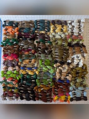 Huge Lot of 300+ DMC Laine Tapisserie Wool Tapestry Yarn Skein Needlepoint Hanks